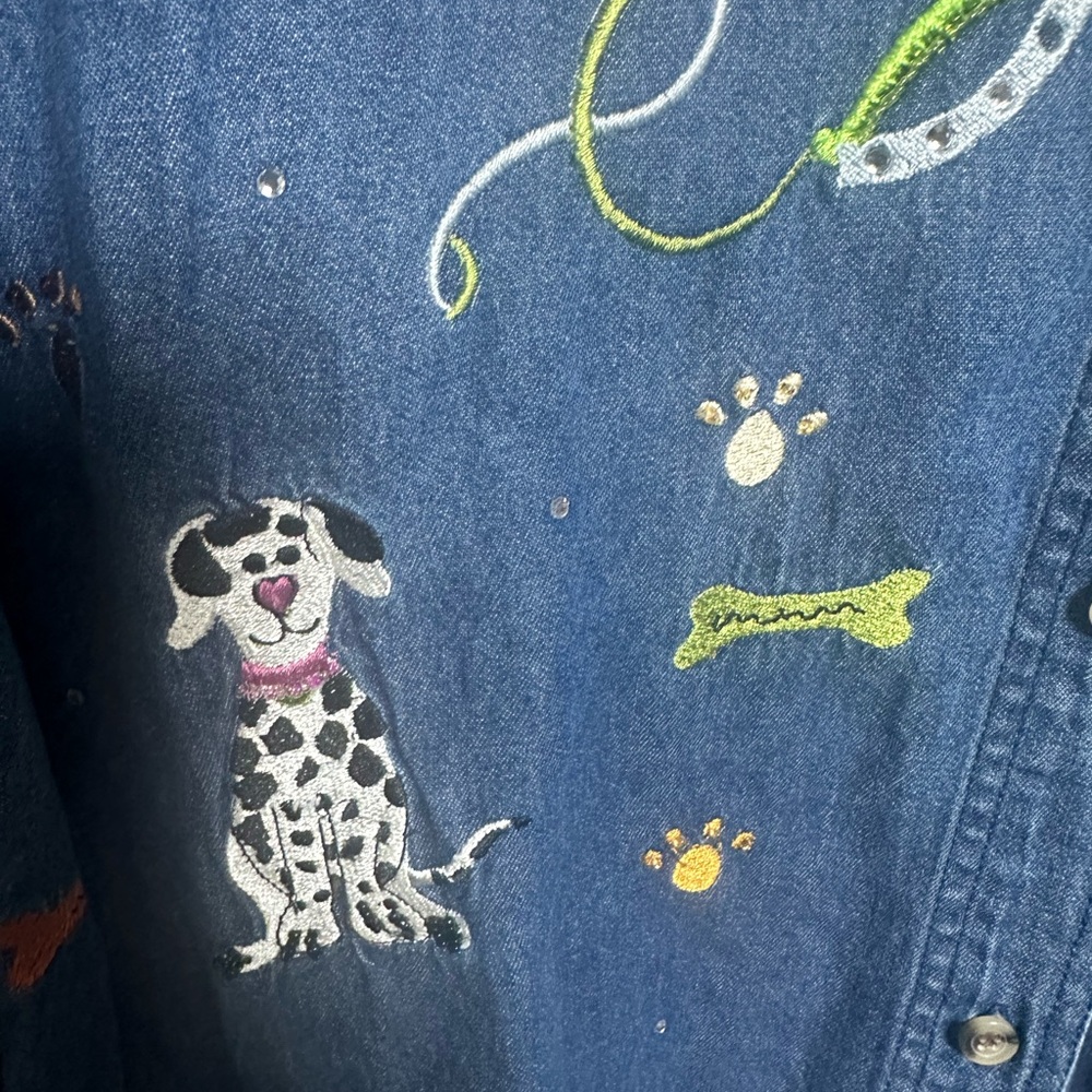 Quacker Factory Blue Denim Button Down Shirt with Dog Embroidery M - Picture 7 of 8